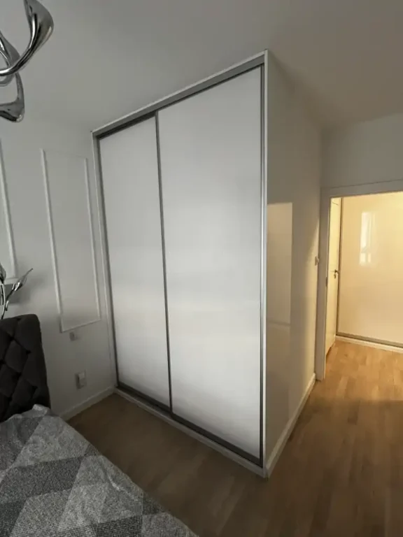 szafa biala polysk scaled szafa-biala-polysk